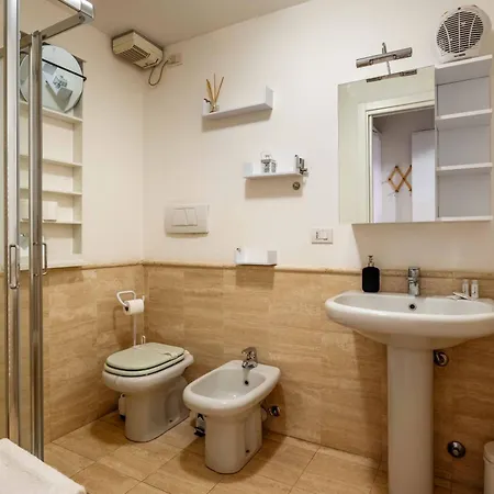 One Bedroom With Terrace Near Duomo Apartment *