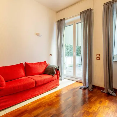 Apartment One Bedroom With Terrace Near Duomo Milan