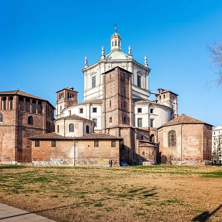One Bedroom With Terrace Near Duomo Apartment Milan