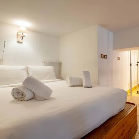 Apartment One Bedroom With Terrace Near Duomo *