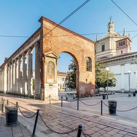 One Bedroom With Terrace Near Duomo Milan
