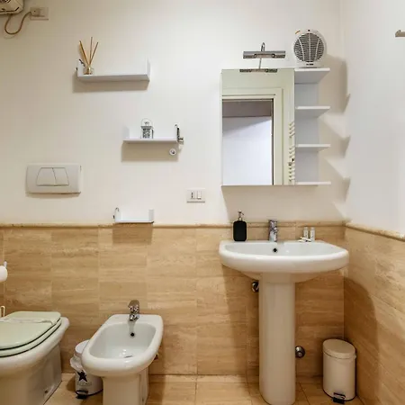 Apartment One Bedroom With Terrace Near Duomo *